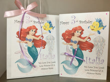 Load image into Gallery viewer, The Little Mermaid Ariel &amp; Flounder Card
